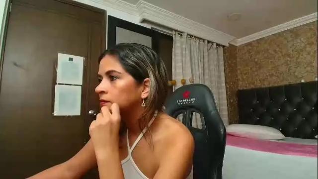 Image 7 of stella_xue Stream on Chaturbate on 2 months ago