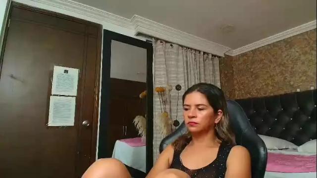 Image 6 of stella_xue Stream on Chaturbate on 1 month ago