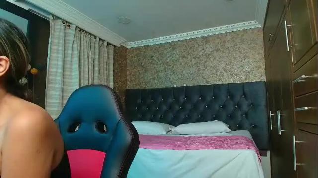 Image 3 of stella_xue Stream on Chaturbate on 1 month ago