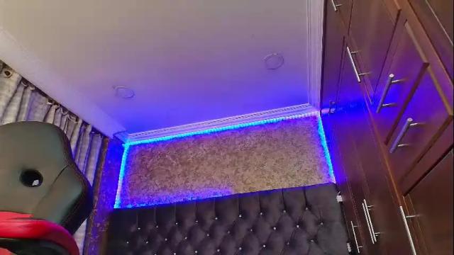 Image 7 of stella_xue Stream on Chaturbate on 1 month ago