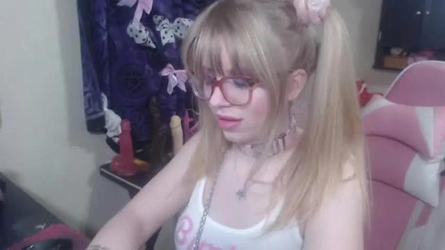 Image 11 of stellalocke Stream on Chaturbate on 22 months ago
