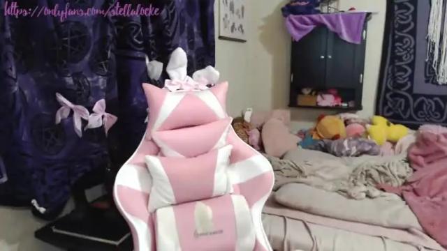 Image 6 of stellalocke Stream on Chaturbate on 18 months ago