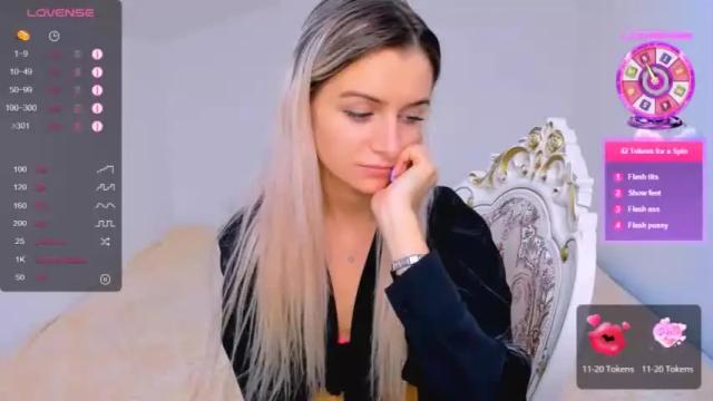 Image 12 of stellamoorre Stream on Chaturbate on 13 months ago