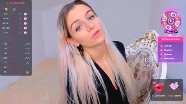 Image 2 of stellamoorre Stream on Chaturbate on 13 months ago