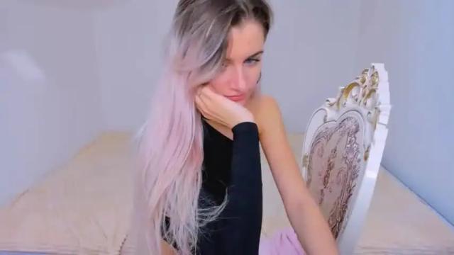 Image 2 of stellamoorre Stream on Chaturbate on 13 months ago