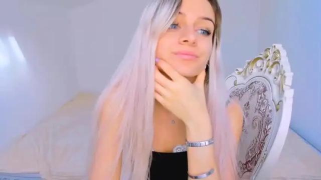 Image 8 of stellamoorre Stream on Chaturbate on 13 months ago
