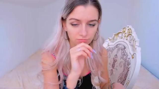 Image 7 of stellamoorre Stream on Chaturbate on 13 months ago
