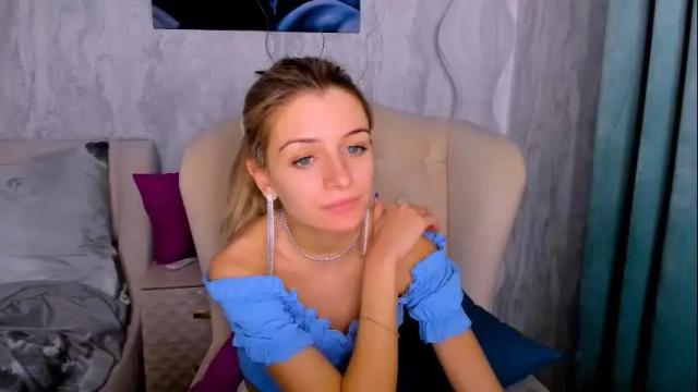 Image 11 of stellamoorre Stream on Chaturbate on 1 month ago