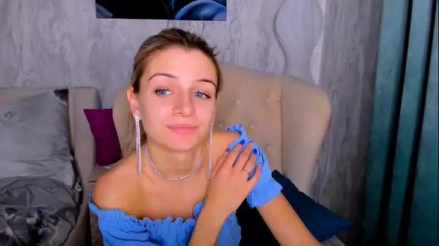 Image 12 of stellamoorre Stream on Chaturbate on 1 month ago