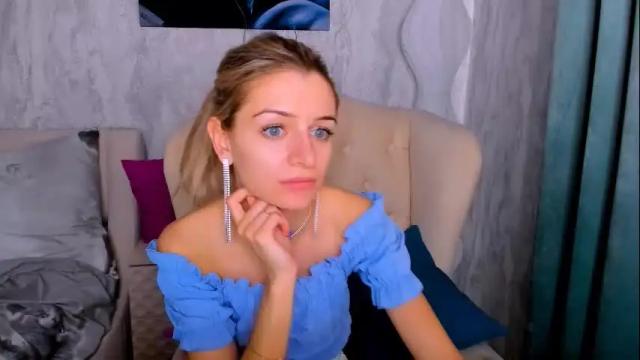Image 2 of stellamoorre Stream on Chaturbate on 1 month ago