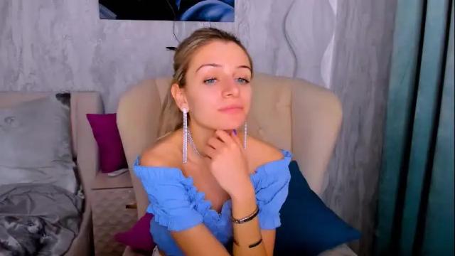 Image 4 of stellamoorre Stream on Chaturbate on 1 month ago