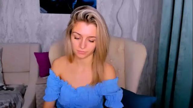 Image 8 of stellamoorre Stream on Chaturbate on 1 month ago