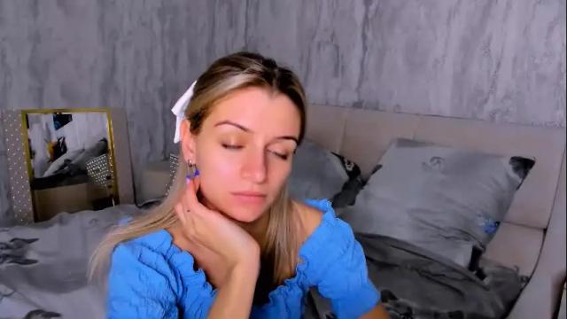 Image 12 of stellamoorre Stream on Chaturbate on 1 month ago