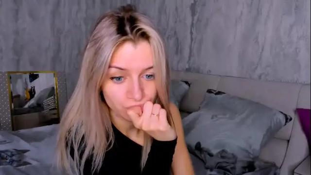 Image 2 of stellamoorre Stream on Chaturbate on 1 month ago