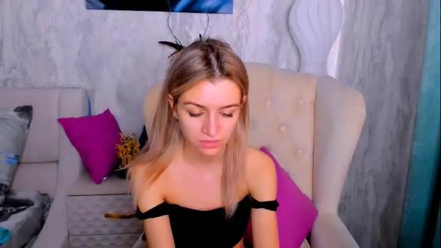 Image 12 of stellamoorre Stream on Chaturbate on 1 month ago
