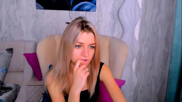 Image 6 of stellamoorre Stream on Chaturbate on 1 month ago