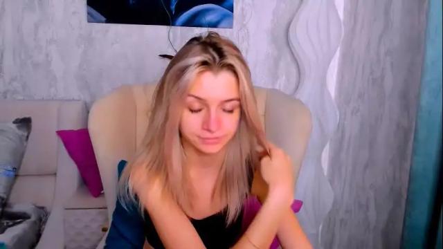 Image 7 of stellamoorre Stream on Chaturbate on 1 month ago