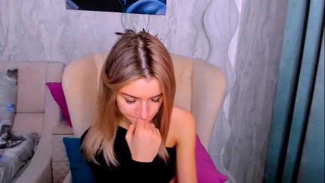 Image 6 of stellamoorre Stream on Chaturbate on 29 days ago