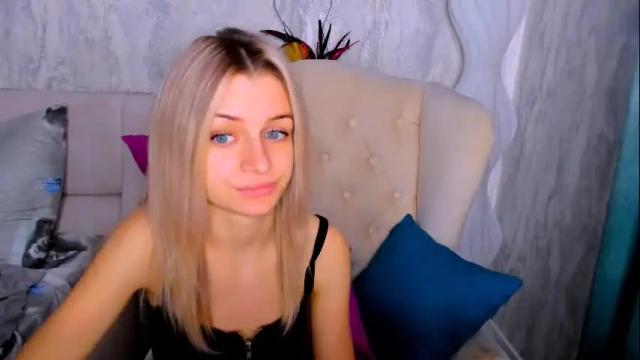 Image 11 of stellamoorre Stream on Chaturbate on 28 days ago