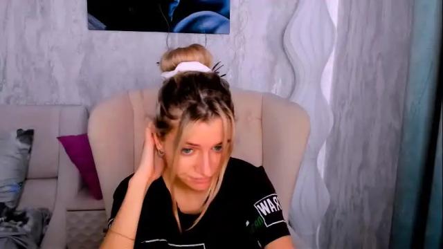 Image 10 of stellamoorre Stream on Chaturbate on 22 days ago