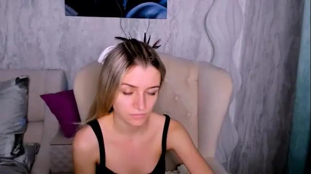 Image 10 of stellamoorre Stream on Chaturbate on 15 days ago
