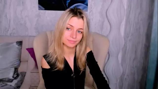 Image 8 of stellamoorre Stream on Chaturbate on 13 days ago