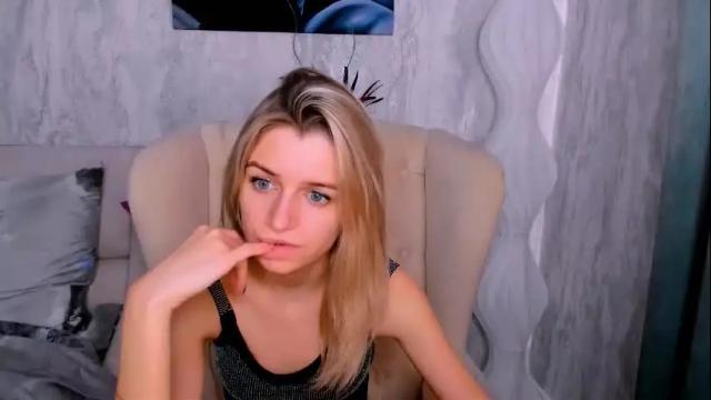Image 2 of stellamoorre Stream on Chaturbate on 12 days ago
