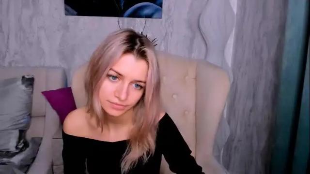 Image 12 of stellamoorre Stream on Chaturbate on 10 days ago
