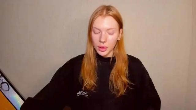 Image 2 of stellaswen Stream on Chaturbate on 15 months ago