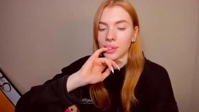 Image 3 of stellaswen Stream on Chaturbate on 15 months ago