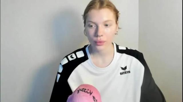 Image 7 of stellaswen Stream on Chaturbate on 2 months ago