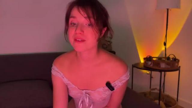 Image 3 of stellawells Stream on Chaturbate on 5 days ago