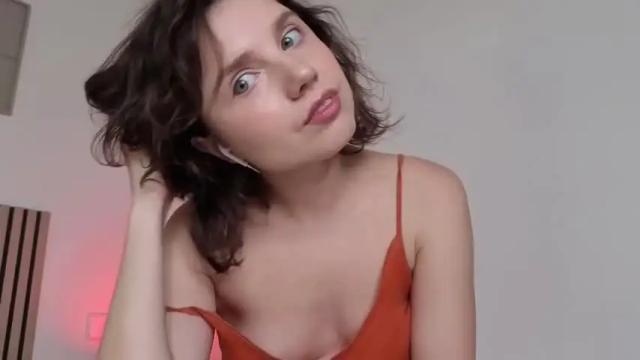 Image 11 of stellawells Stream on Chaturbate on 1 month ago