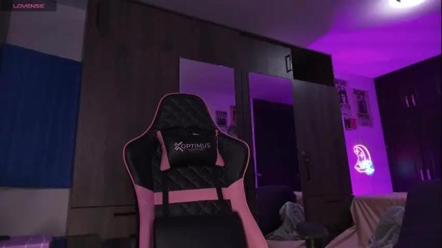 Image 2 of steph_moon_ Stream on Chaturbate on 1 month ago