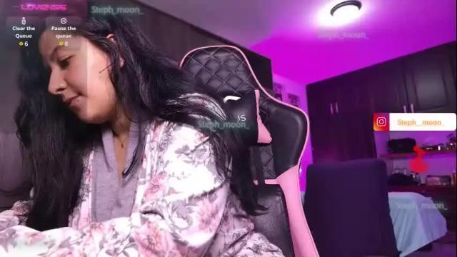 Image 10 of steph_moon_ Stream on Chaturbate on 16 days ago