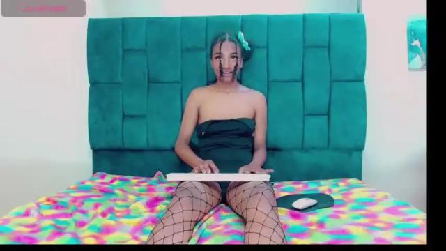 Image 4 of stephania19 Stream on Chaturbate on 15 months ago