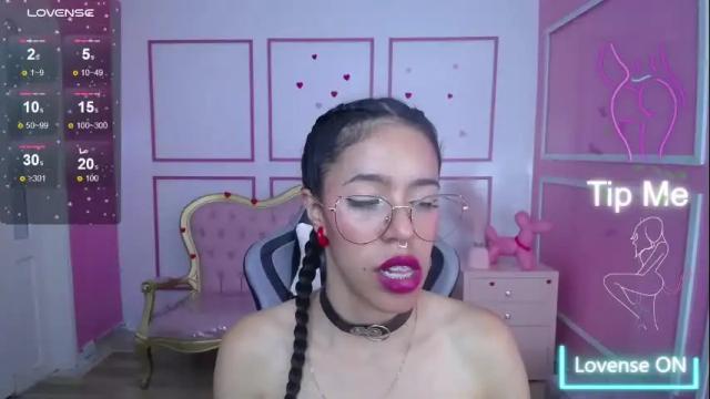 Image 3 of stephania_t Stream on Chaturbate on 18 days ago