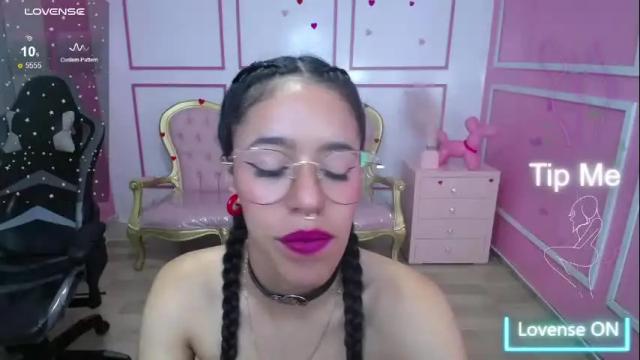Image 7 of stephania_t Stream on Chaturbate on 18 days ago