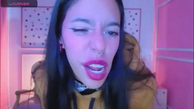 Image 12 of stephania_t Stream on Chaturbate on 2 months ago