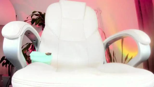 Image 10 of stephaniemoon_ Stream on Chaturbate on 13 months ago