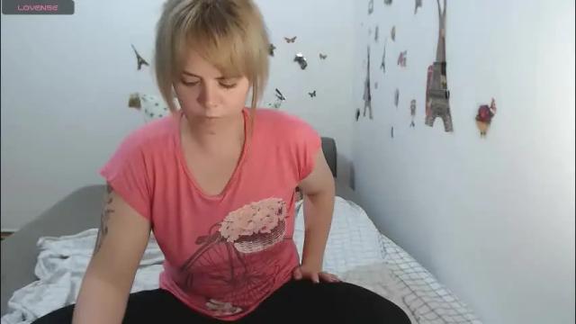 Image 3 of stephaniewild Stream on Chaturbate on 1 month ago