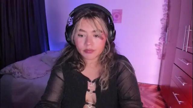 Image 2 of stephanifox Stream on Chaturbate on 2 months ago