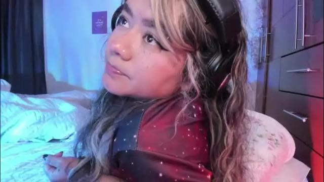 Image 2 of stephanifox Stream on Chaturbate on 1 month ago