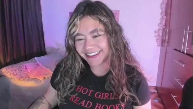 Image 2 of stephanifox Stream on Chaturbate on 1 month ago