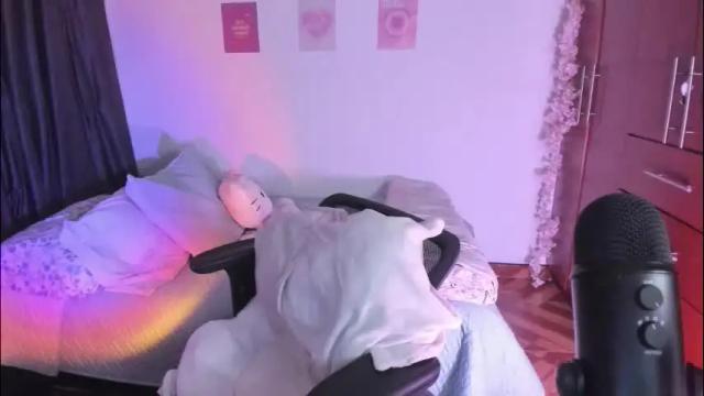 Image 6 of stephanifox Stream on Chaturbate on 1 month ago