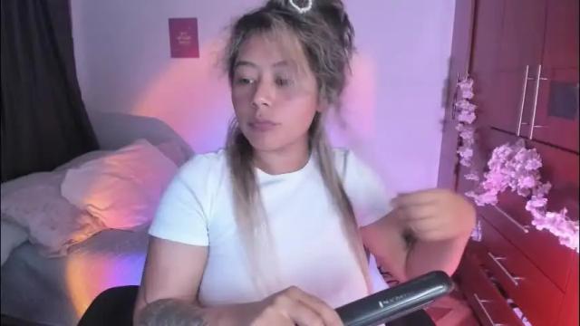 Image 4 of stephanifox Stream on Chaturbate on 24 days ago