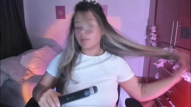 Image 6 of stephanifox Stream on Chaturbate on 24 days ago