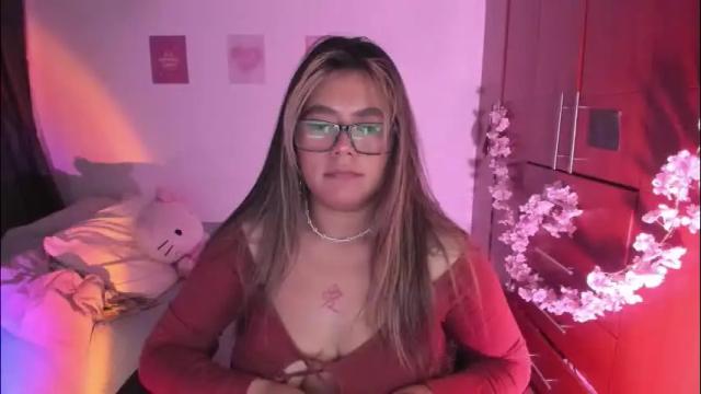 Image 2 of stephanifox Stream on Chaturbate on 23 days ago