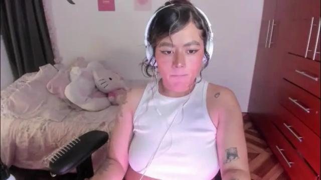 Image 4 of stephanifox Stream on Chaturbate on 1 month ago