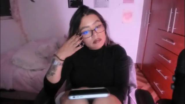 Image 10 of stephanifox Stream on Chaturbate on 3 days ago